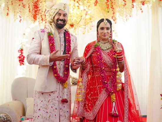 Lovely Wedding Clicks Of Kabir Singh and Seema